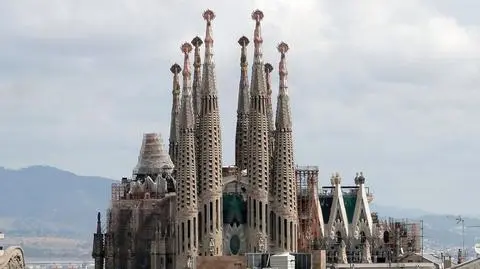 Tunel tuż przy fundamentach Sagrada Familia