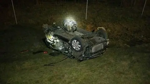 Bydgoszcz: Zderzyły się trzy auta. Jedna osoba nie żyje, pięć rannych