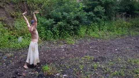Butoh w Warszawie. Pokaz tańca butoh w wykonaniu Wojciecha Matejki