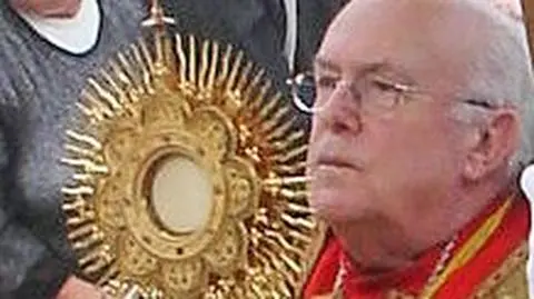 Zdjęcia ofiar pedofila w domu kardynała