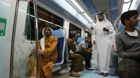 Taaaaakie metro. Trzy klasy, komputer zamiast maszynisty