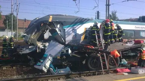 W kolizji ciężarówki z Pendolino w Czechach zginęły trzy osoby 