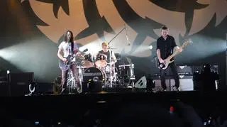 Radość fanów oczekujących na koncert ulubionego zespołu popsuła wpadka muzyków na portalu społecznościowym