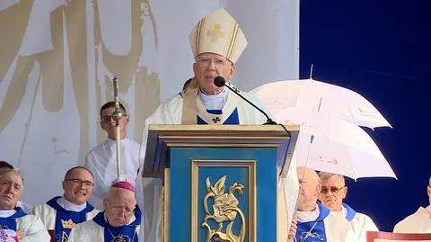 Abp Jędraszewski: przez propagandę LGBT wyśmiewa się największe świętości