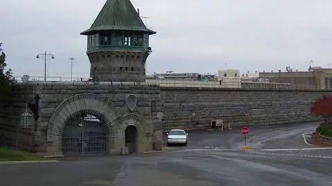 Strażnicy otworzyli ogień do więźniów