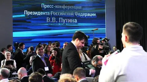 Zachodnie media w Rosja mogą zostać uznane za "zagranicznych agentów". Nagranie archiwalne: doroczna konferencja Władimira Putina