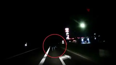 Świdnica. Potrącenie pieszego. Policja pokazuje film i przypomina o odblaskach