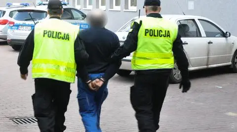 Znęcali się nad psem, zabili, ciało porzucili na polu