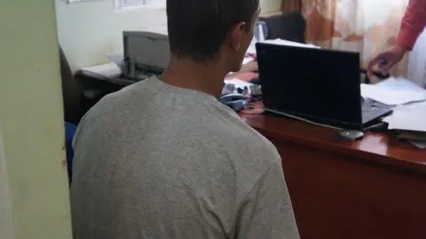 Sprawca kolizji podpalił policjanta