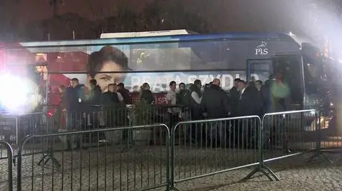 Policja po debacie skontrolowała autobus Szydło