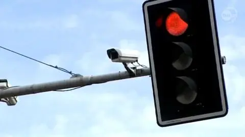 Zadowoleni urzędnicy, zniesmaczeni kierowcy.
Rok inteligentnego systemu sterowania