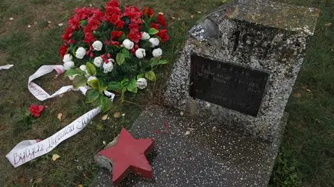 Nieznani sprawcy odłamali radzieckie gwiazdy z grobów
