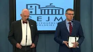 anusz Korwin-Mikke i Przemysław Wipler podczas wspólnej konferencji prasowej w Sejmie