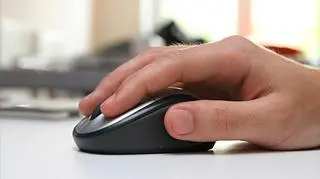 21-latek swoje porady zamieszczał w internecie