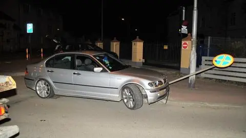 Kierowca BMW najpierw uciekał przed policją, potem sam się zgłosił