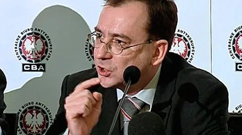 Szef CBA przerywa milczenie