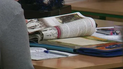 Są przykłady szkół, które zlikwidowały prace domowe (wideo archiwalne z 2018 roku)