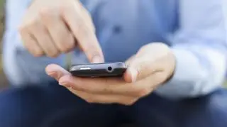 Groźny wirus atakuje smartfony