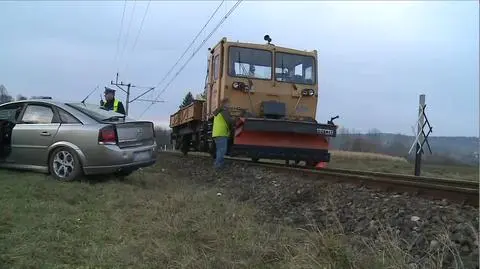 Drezyna zderzyła się z samochodem osobowym