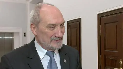 Macierewicz przeciwny spotkaniu ekspertów ws. Smoleńska 