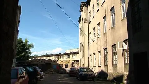 Niemowlę wypadło z wózka. Rodzice pijani 