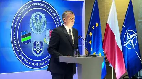 Tomasz Siemoniak na uroczystym apelu