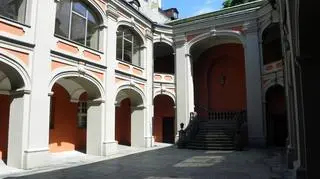 Poznańska Kuria chce odszkodowania za szkołę baletową