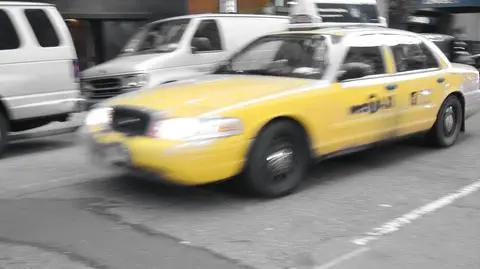 Internauci docenili uczciwego taksówkarza