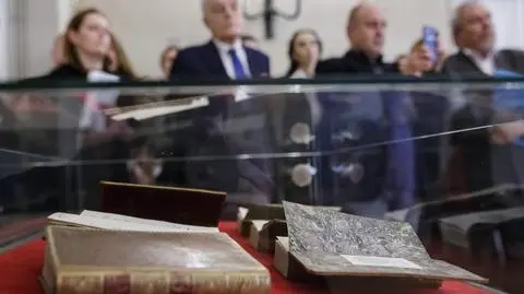 Ocalone podczas wojny, po 70 latach wróciły do zamkowej biblioteki