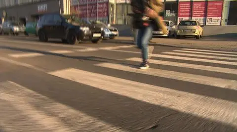 Kobieta na wózku potrącona na pasach