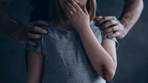 Ojciec podejrzany o wykorzystanie seksualne córek w wieku 6 i 9 lat