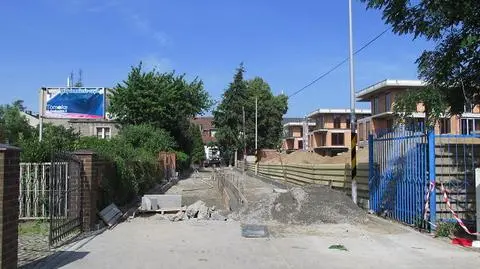 Modlitwy nie pomogły.
Nowa trasa już się zapadła