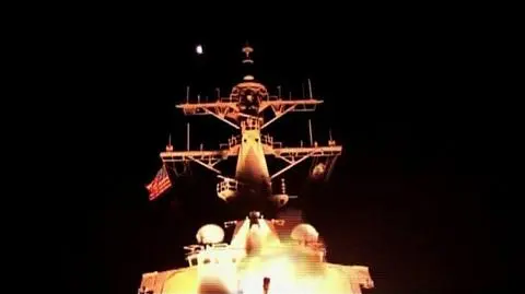 Okręty NATO ostrzeliwują Libię