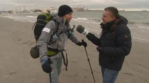 Żeby zebrać pieniądze potrzebne do spełnienia marzeń chorych dzieci Rafał Dadej wyruszył w charytatywny marsz ze Świnoujścia do Piasków