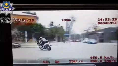 Policyjny pościg za 17-letnim motocyklistą. Nagranie