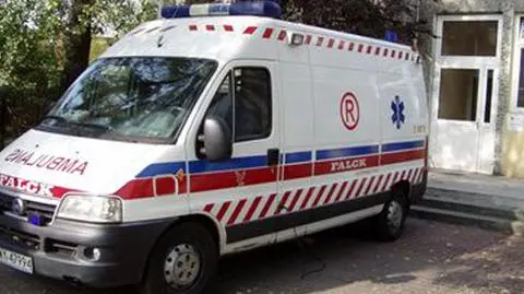 Pijany kierowca karetki rozbił się z pacjentem