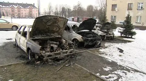 W Rudzie Śląskiej spłonęło kilkanaście samochodów