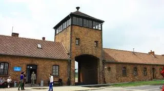 Portugalczycy próbowali uszkodzić Bramę Śmierci