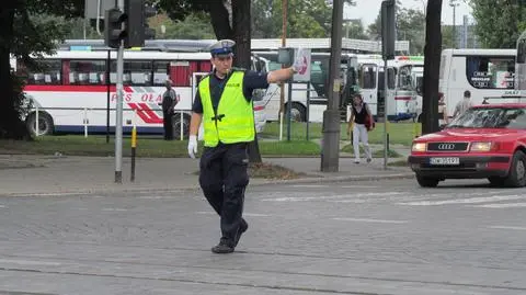 Policjanci kierowali ruchem 