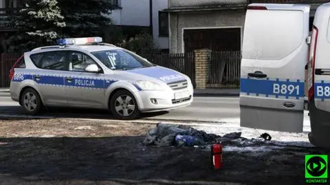 Zaczął płonąć siedząc w radiowozie.