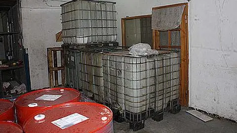 Podrabiali olej znanej marki. Grozi im 5 lat