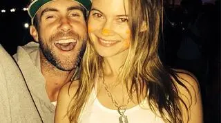 Adam Levine i Behati Prinsloo jeszcze jako narzeczeni