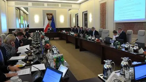 Polish government assembled on Tuesday
