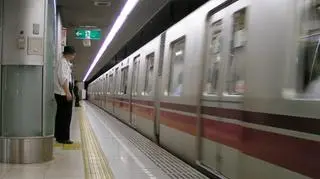 Najczęstszy sposób rozstania się z życiem to skok pod pociąg metra.