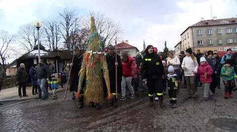 Skoczów: spalili słomianą kukłę "Judosza"