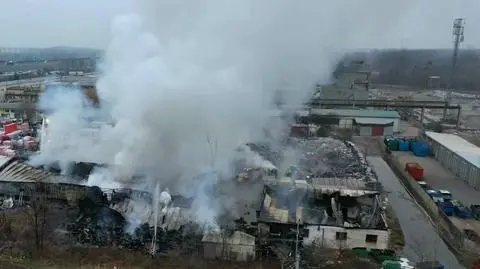 Huge fire comsuming a waste transfer station in Wrocław