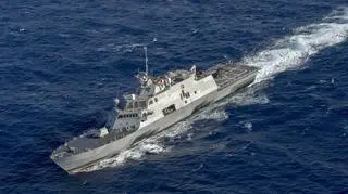 Na spornym akwenie pojawił się m.in. okręt do walki na wodach przybrzeżnych USS "Fort Worth"
