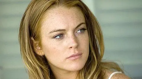 Lohan musi się rozebrać, nim pójdzie za kratki
