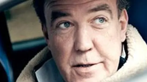 Clarkson strajkujących by rozstrzelał. "Na oczach rodzin"