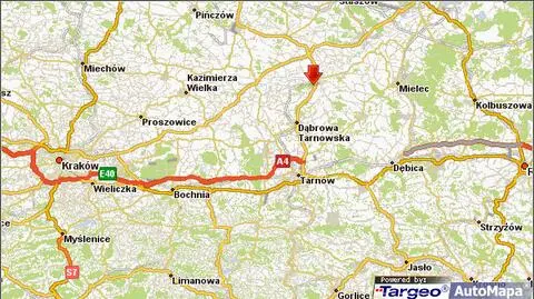 Osobówka zderzyła się z cementowozem. Kierowca nie żyje